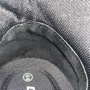 FLO Niğde'de Kalıp Sorunu Olan Botta Ayak Sağlığına Zarar Ve İade Talebi