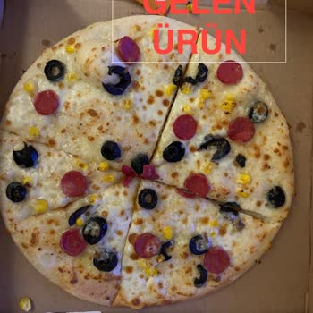 Little Caesars’da Görsel Ve Gerçek Pizza Arasındaki Uçurum, İçecek Yok