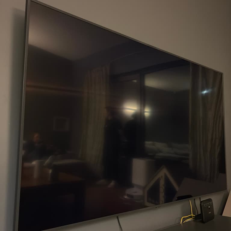 Kronik Ekran Ve Açma-Kapama Arızasıyla Boğuşan Samsung 82 İnç TV İçin Ücretsiz Değişim Talebi