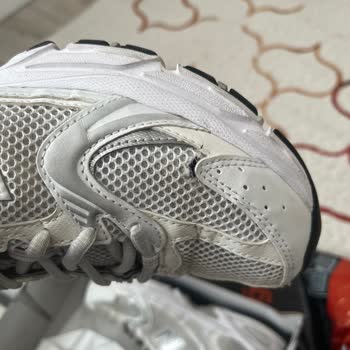 Boyner’den Alınan New Balance Ayakkabıda 3 Ayda Yırtık Ve Ücret İadesi Talebi