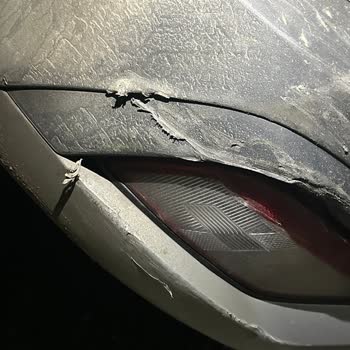 Çavuşoğlu Hyundai Servis Aracımı Kirli Bıraktı Ve Kaza Yaptığını Sakladı