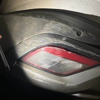 Çavuşoğlu Hyundai Servis Aracımı Kirli Bıraktı Ve Kaza Yaptığını Sakladı