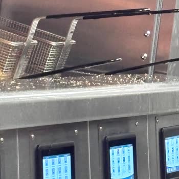 Kirli Şube, Hijyen İhlalleri Ve 40 Dakikalık Bekleme: Burger King'de