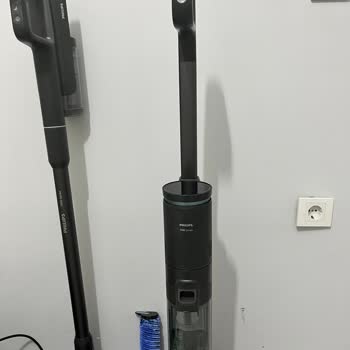 Philips 7000 Serisi Aqua Dikey Süpürge Şarjı Sadece On Dakika