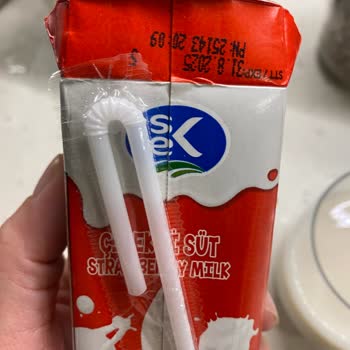 A101’de Son Kullanma Tarihi Geçmiş Çilekli Süt Satışı