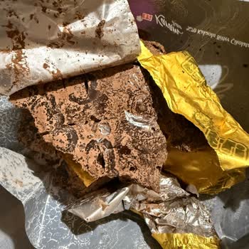 Eti Karam %70 Bitter Çikolata’da Bozulmuş Görünüm Şoku Ve Açıklama Talebi