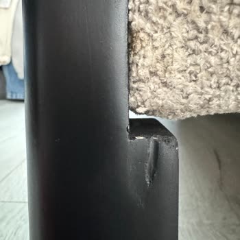 Ayıplı Koltukta Potluklar Ve Eğik Ayaklar