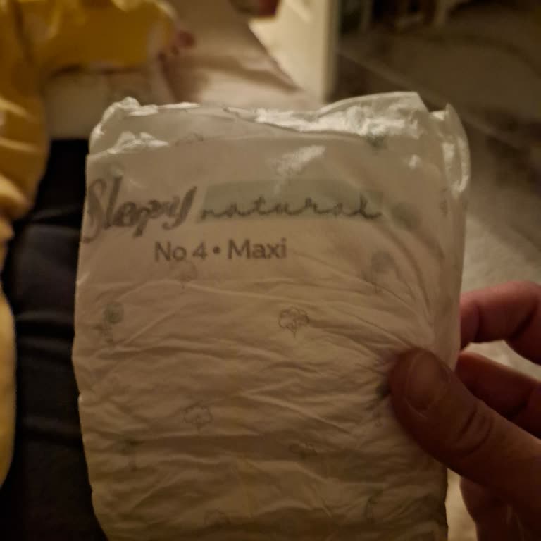 Bebekte İdrar Yolu Enfeksiyonuna Neden Olan Kimyasal Kokulu Bez Ve Yanıltıcı Islaklık Göstergesi