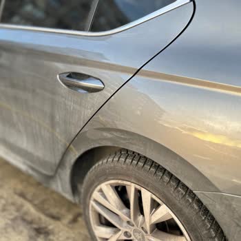 Solicito reparación de abolladura en guardabarros Skoda Octavia 2024