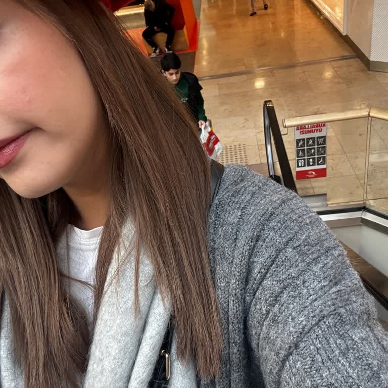 Saç Rengi İstenilenle Uyuşmadı, Küllü Kumrala Dönüştü Ve Ücret İadesi İstendi