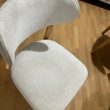 Garanti Kapsamındaki Sandalyeler Değiştirilip Kirli Şekilde Geri Döndü