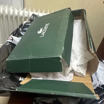 Hasarlı Ve Tozlu Lacoste Ayakkabı İçin Birebir Değişim Talebi