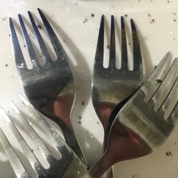 Mintax Bulaşık Tabletinin Metal Eşyalarda Kararma Ve Leke Oluşturması