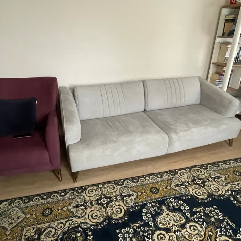 Sarı Sünger Lekeleriyle Üç Yıllık Koltukta Üretim Kusuru