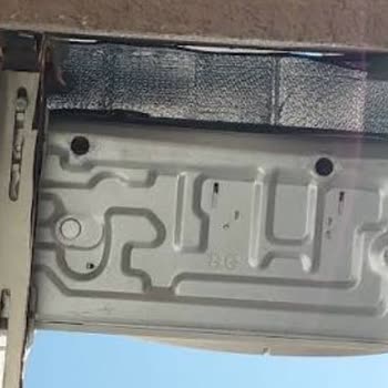 Eksik Montaj Ve Açık Dış Üniteden Su Sızması