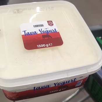 Kuşadası File Market’te Yoğurtta Kıl Ve Kaba Çalışan Davranışı