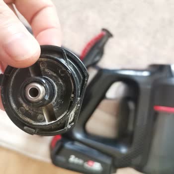 Bosch Unlimited 6 Dikey Süpürge Fırça Parçası Kırıldı, Garanti Kapsamında Ücretsiz Değişim Talebi