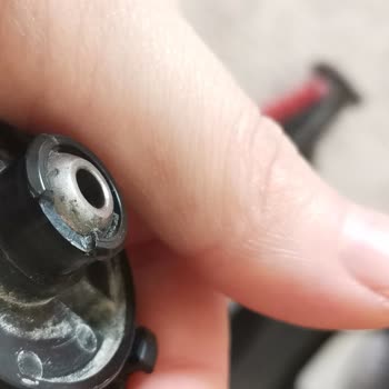 Bosch Unlimited 6 Dikey Süpürge Fırça Parçası Kırıldı, Garanti Kapsamında Ücretsiz Değişim Talebi