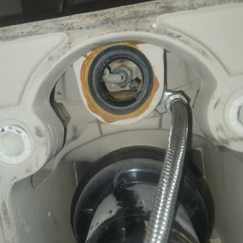 Seramiksan Klozet Hortumu Kendiliğinden Çatladı