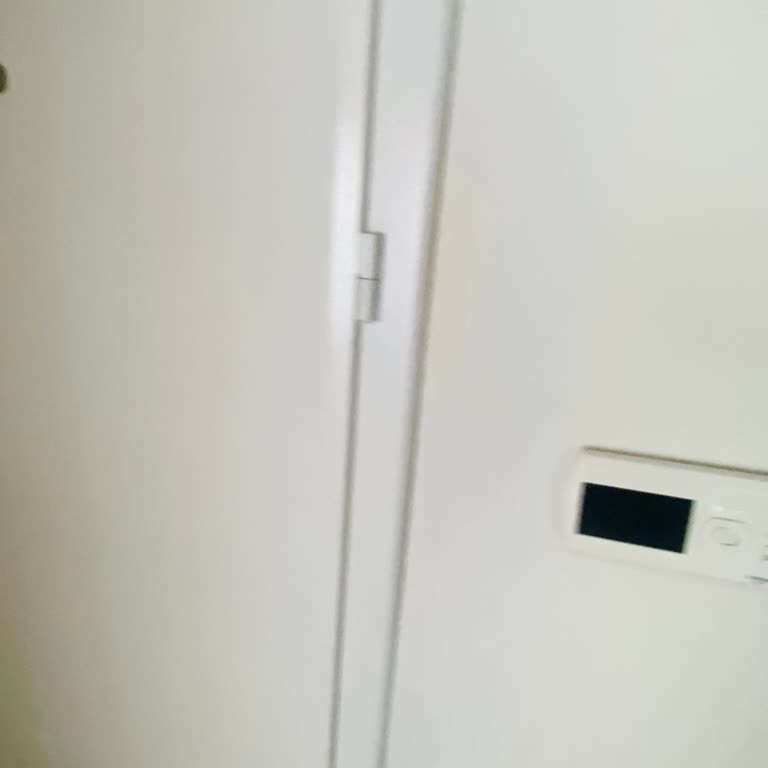 Etiler Mahallesinde Sık Elektrik Kesintileri, Uzun Voltaj Dalgalanmaları Ve Bildirim Eksikliği