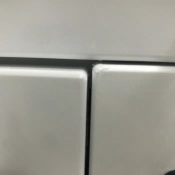 Byr Yapı Üç Hafta Sürmeyen İşte Kırık Dolaplar Ve Silikon Sorunları Nedeniyle Ücret İadesi Talebi