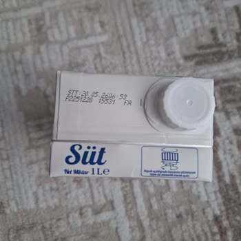BİM Şubesinde Yanlış Son Tüketim Tarihi Yazılı Süt İçin İade Talebi