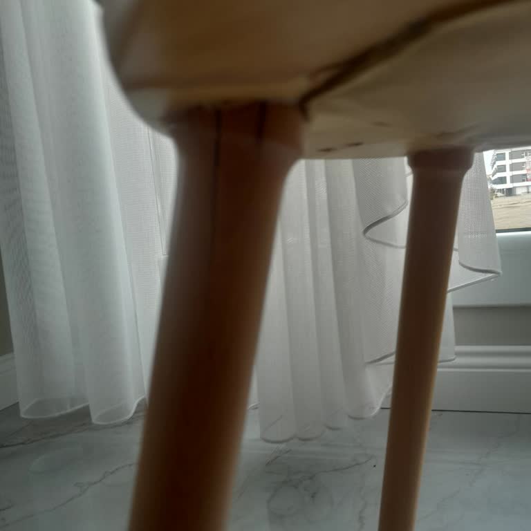 Garanti Kapsamındaki Ahşap Sandalyede Bacak Yarılması Ve Servis Gecikmesi