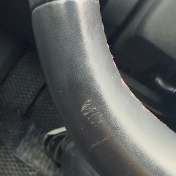 Mercedes Servisinde 15 Gün Süren Geri Dönüşsüz Bekleyiş Ve Araçta Çizikler