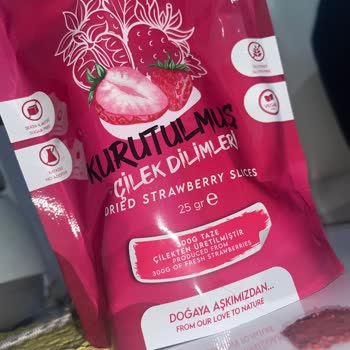 Yemeksepeti Market Kurutulmuş Çilek Paketi İçinde Saç Tespiti