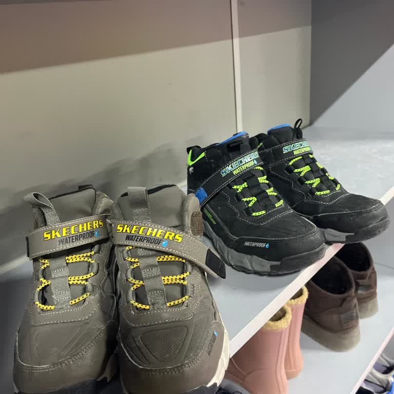 Skechers Çocuk Ayakkabısının Su Geçirmez Ve Hava Alır İddiası Gerçekleşmedi: Nem Ve Koku Sorunu