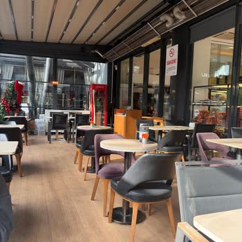 Kırık Tabak Servisi Ve Hijyen Endişesi Görgülü Pastanesi’nde