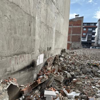 Yıkım Çalışması Nedeniyle İnternet Kesintisi Ve Acil Kablo Onarımı