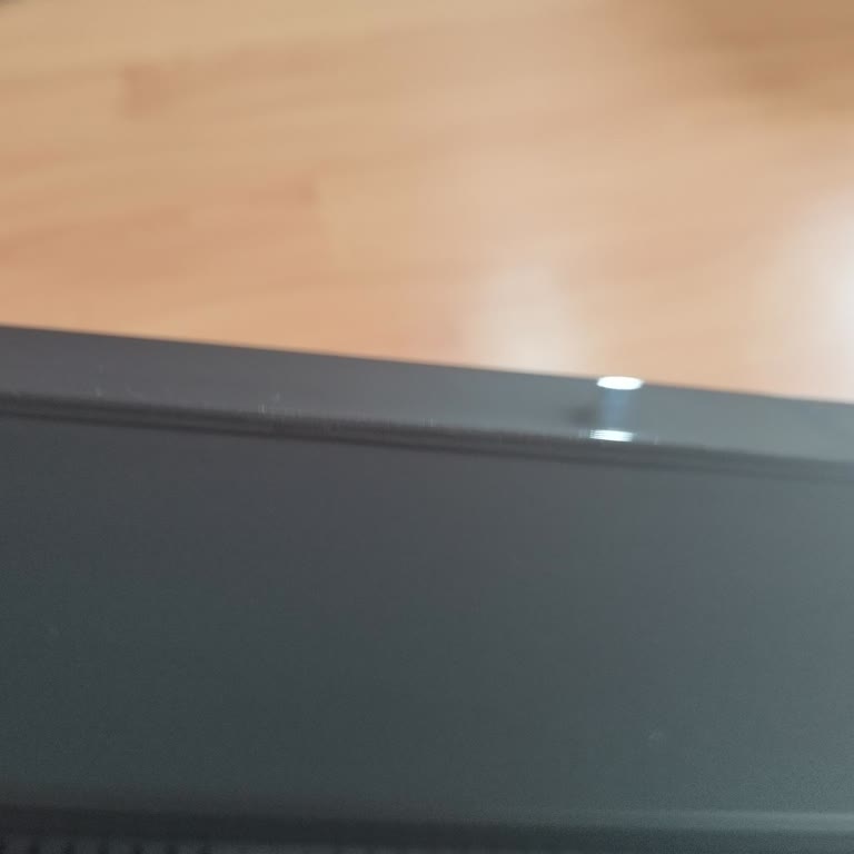 Grundig Televizyon Çerçevesinin Tırtıklı Ve Yırtıcı Yapısı Değişim Talebi