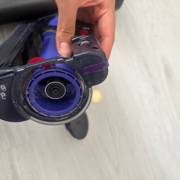 Dyson Gen5 Halı Başlığı Fırçası Çıkarılamıyor, Destek Bulamıyorum