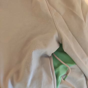 Kısa Sürede Tiftiklenen Eşofman Takımları Ve Yanıltıcı İade İşlemi