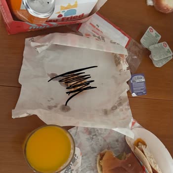 My Fried Chicken Egzoz Ve Yağ Kokulu Sipariş: Hijyen İhlali Ve Tam İade Talebi