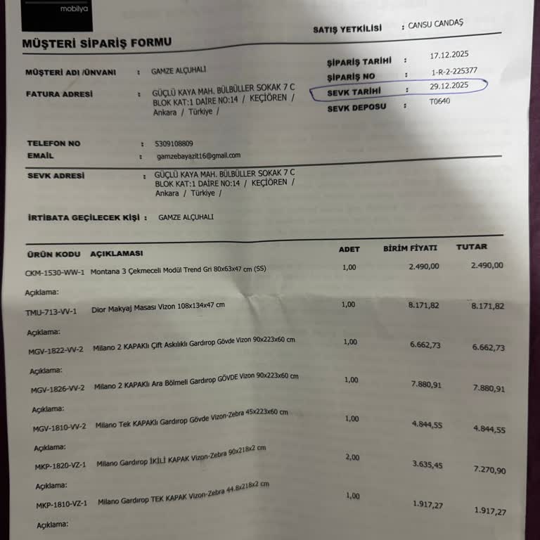 Adore Mağazasında Eksik Gardırop Kapakları Ve Belirsiz Teslim Tarihi