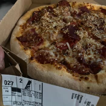 Domino's'ta Sarımsak Kenarsız Pizza Teslimatı Ve İade Talebi