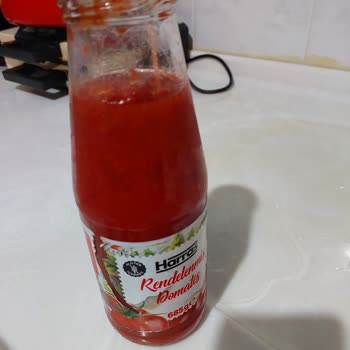 Raflarda Satılan Küflü Domates Ürünü Sağlık Riskine Düşürüyor