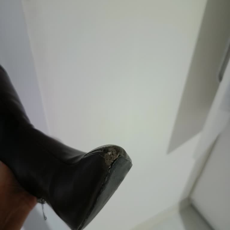 Satın Aldığım Yırtık Bot İçin İade Reddedildi, Satıcı Ödendi