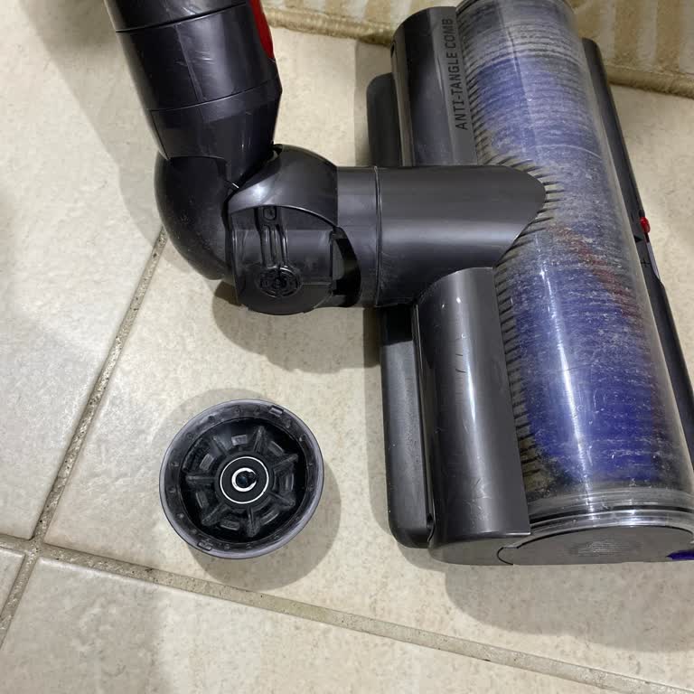 Dyson V15 Submarine Anti-Tangle Comb Parçası Garanti Kapsamında Kırıldı