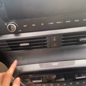 Temizlik Hizmeti Sunulmayan Ve Kaba Davranışla Karşılaşılan Hyundai İzmir Servisi