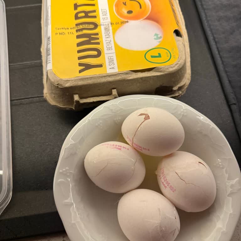 Kırık Yumurtalar İçin Tam Dolu Şartı İmkansız Ve Müşteri Memnuniyetsizliği