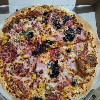 Kömürleşmiş Pizzalar Nedeniyle Tam Geri Ödeme Talebi