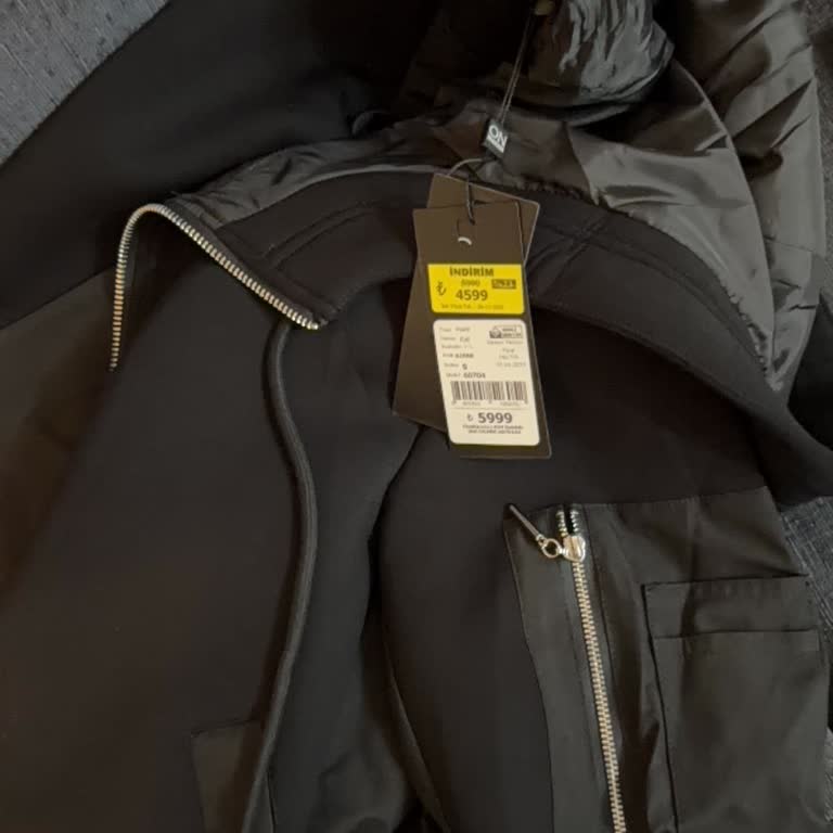 Ekol Hazır Giyim Mağazası İade Talebini Reddederek Tüketici Haklarını İhlal Ediyor