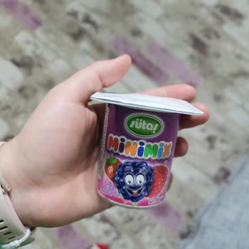 Sütaş Minimix Çocuk Sütü İçinde Plastik Parça Keşfedildi