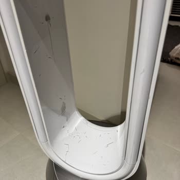 Onarım Sonrası Teslim Edilen Dyson Hava Temizleyicisi Su Sızdırıyor Ve Hasarlı