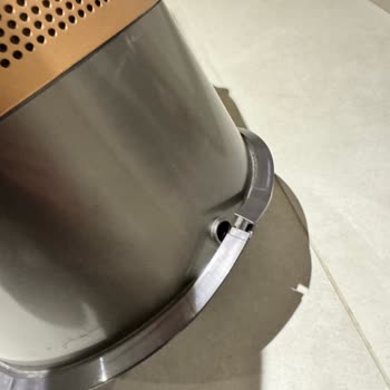 Onarım Sonrası Teslim Edilen Dyson Hava Temizleyicisi Su Sızdırıyor Ve Hasarlı