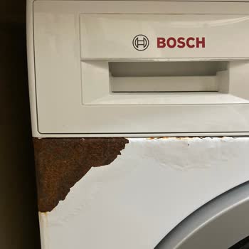 Bosch Çamaşır Makinesinde Paslanma Ve Su Sızıntısı Şikayeti