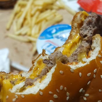 McDonald's Şubesinde Kıl İçeren Menü: Ciddi Hijyen İhlali